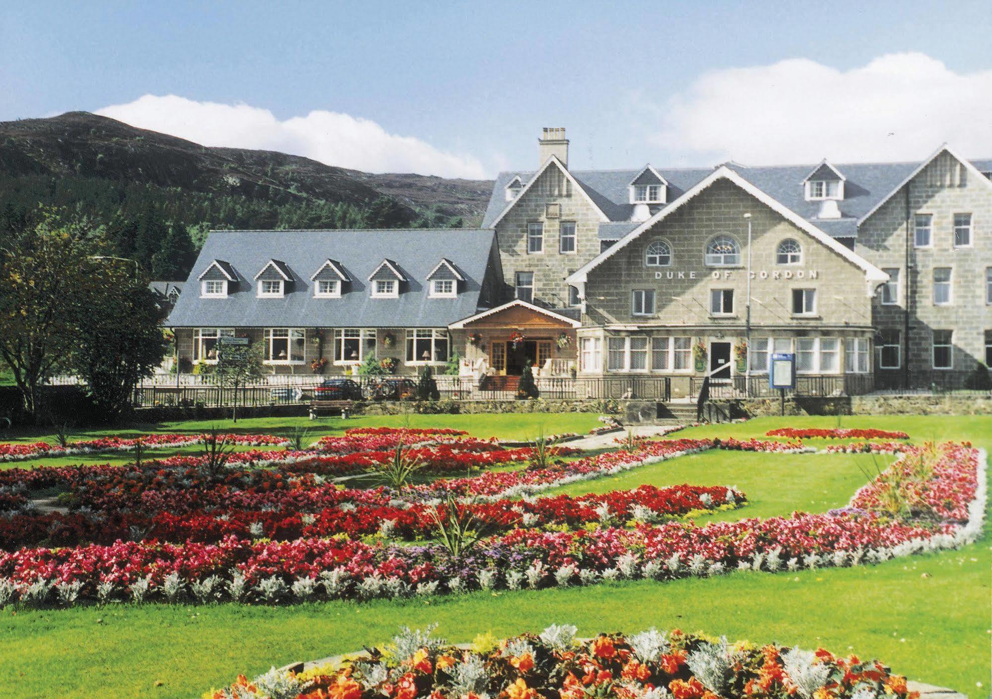 Duke Of Gordon Hotel Kingussie Exterior foto