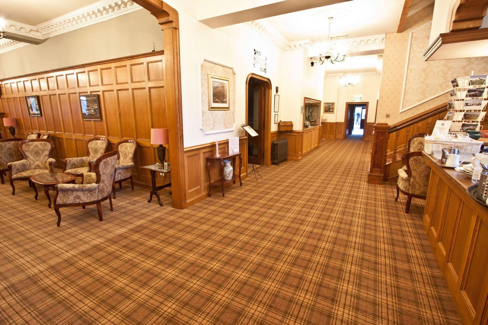 Duke Of Gordon Hotel Kingussie Exterior foto